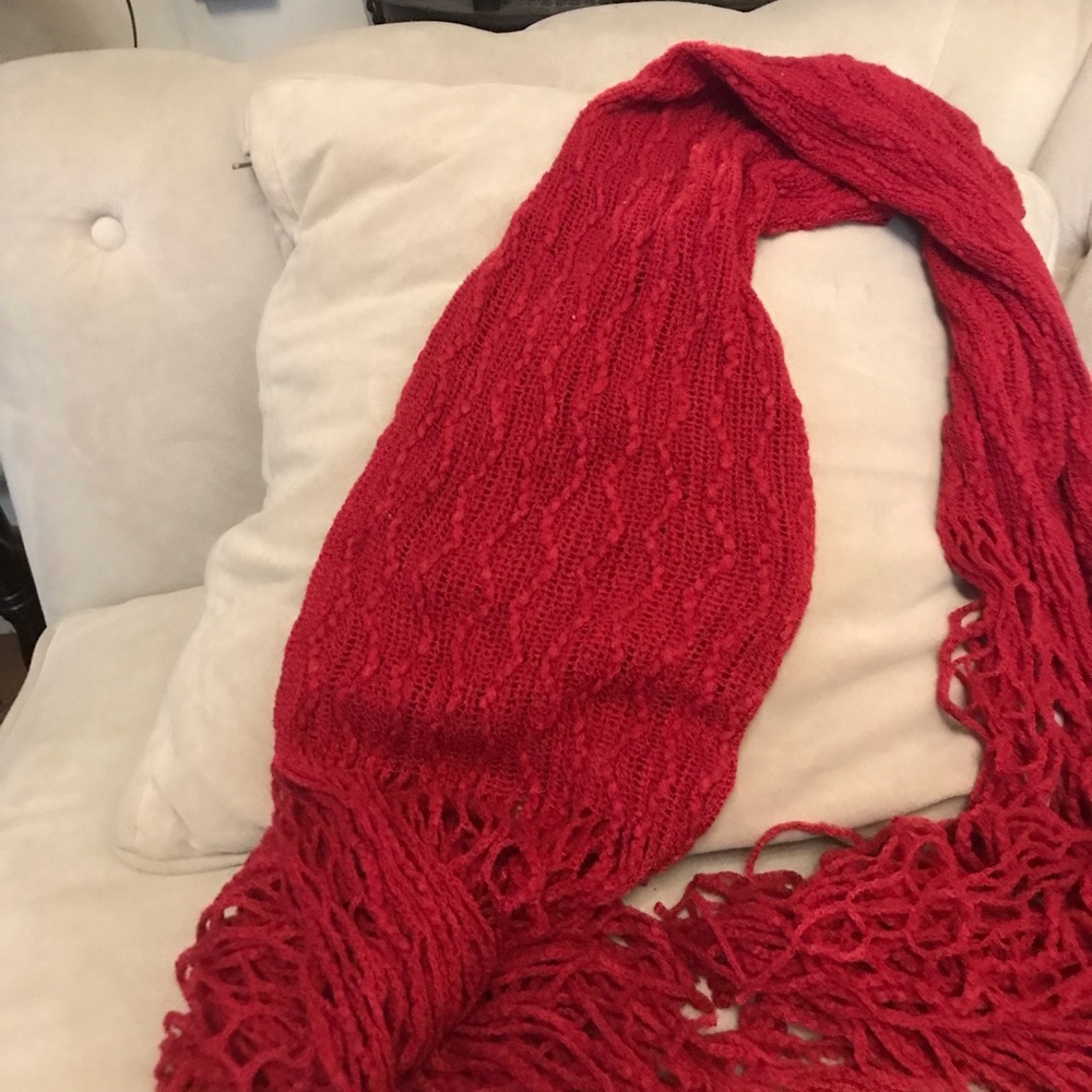 Gorgeous scarf - Picture 2 of 5